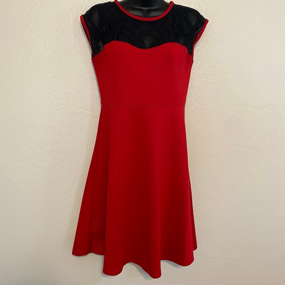 Rock Steady Womens Size Medium Dress Lace Red High Neck Keyhole Back Red Black
